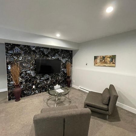 2 Bedroom Suite With Full Kitchen Revelstoke Esterno foto